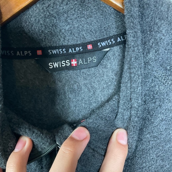 Swiss Alps Men’s Gray Fleece 1/4 Zip Pullover Jacket Size Medium - Picture 3 of 6